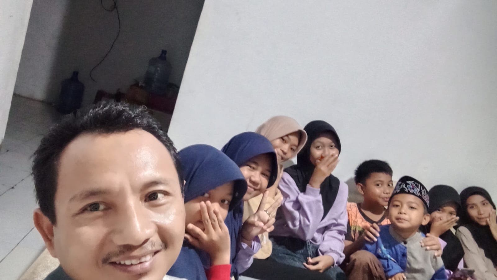 Gambar anak anak yatim binaan